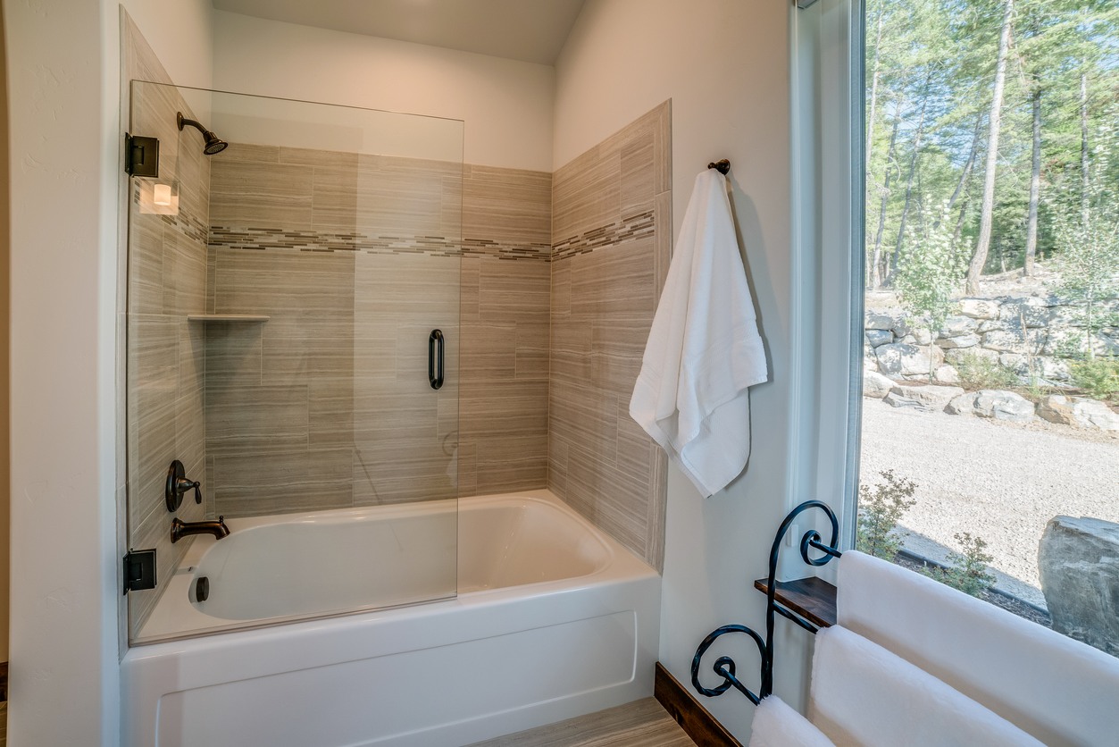 Shower & Tub Installation in Gorman